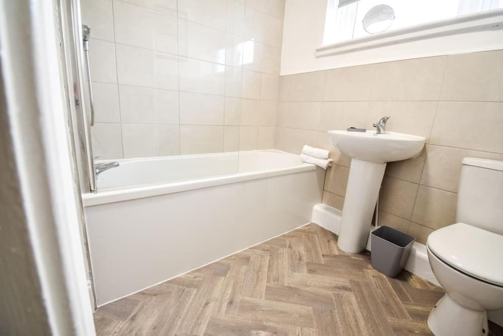 Woodcock House 3 Bedrooms Workstays Uk Lackenby Extérieur photo